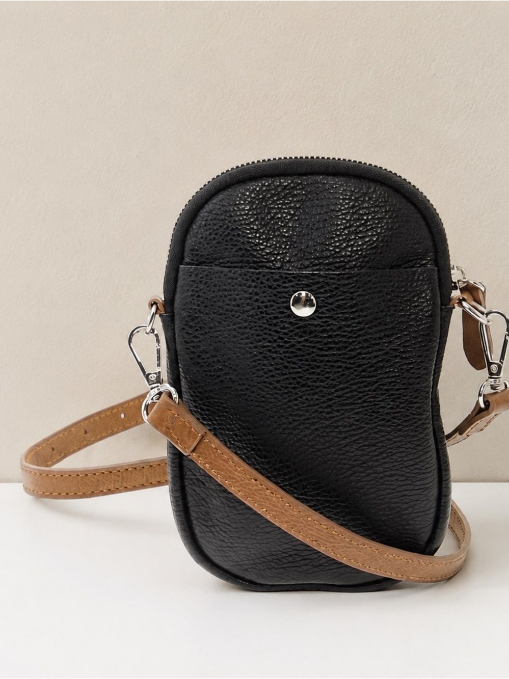 Divina Firenze Small Black leather Crossbody perfect for cell phone and wallet